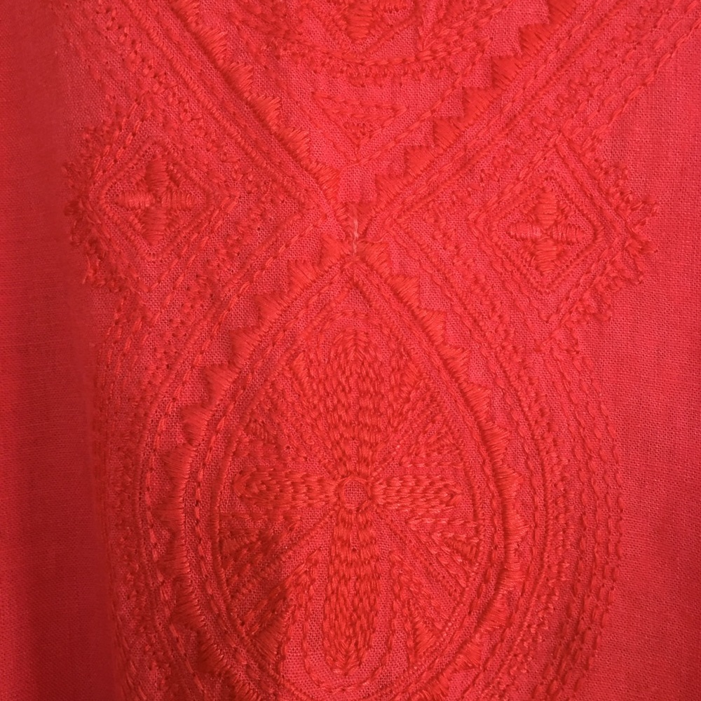 Lightweight linen shirt, longer length